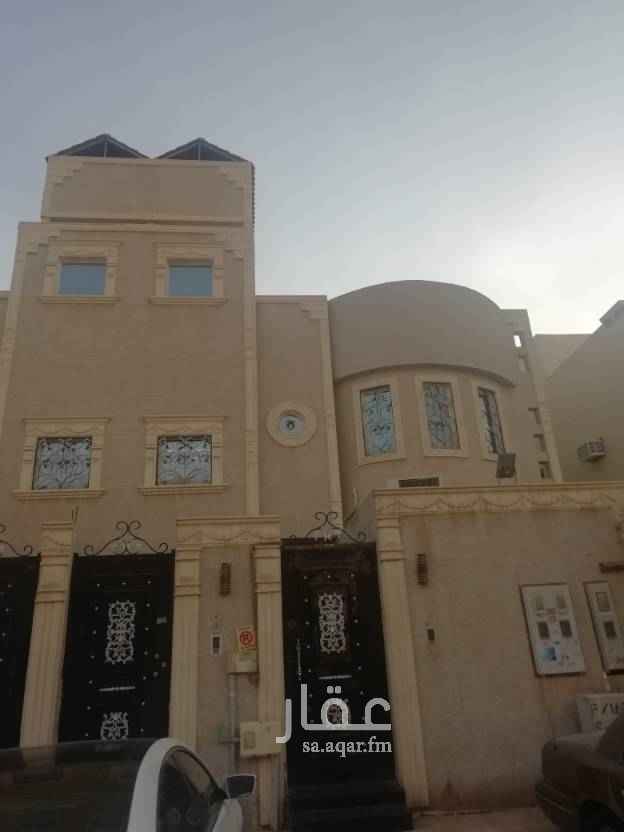 1679765 عباره عن ملحق ثلاث غرف وصاله وحمامين ومطبخ عداد مستقل وسطحين داخلي وخارجي قريب الخدمات والمدارس ومطعم البيك مطلوب عائله صغيره او عرسان