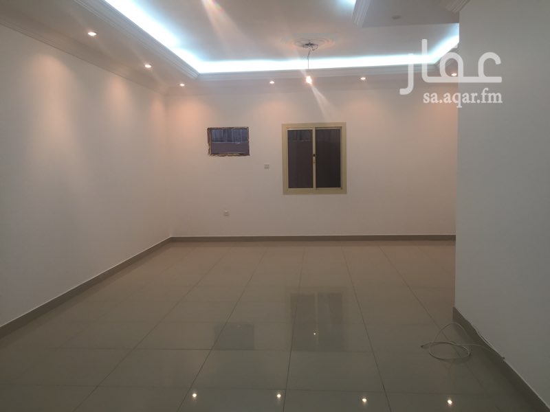1324952 دور ارضي للايجار
٣ غرف نوم
صاله وغرفة طعام
مجلس كبير
غرفة خادمه
غرفة غسيل
٤ حمامات
المرجان بجانب حديقه ظهيرة الشارع التجاري
قريبه من كل الخدمات