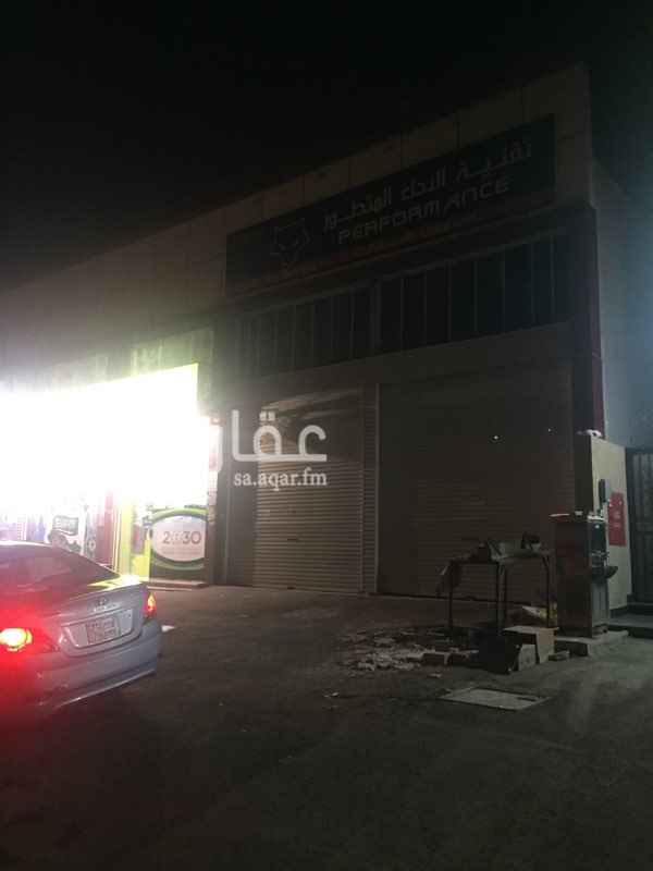 1601630 محلين علي شارع عابر القارات بجانب مكتبة الوان ابحر