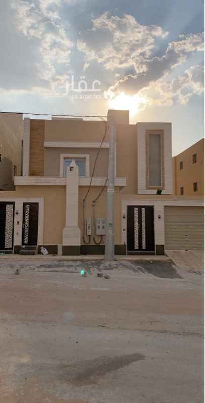 1699727 دور ارضي معا شقه مسروقه متكونه ملحق خارجي مجلس ومقلط وصاله ومجلس نساء ومطبخ وغرف نوم غرفه رئسيه وغرفتين معا ٣دورات نوم وغرفه شغاله وصاله بالشقه المسروقه وغرفه سائق لتواصل رقم 0505400845واتساب 0530371591