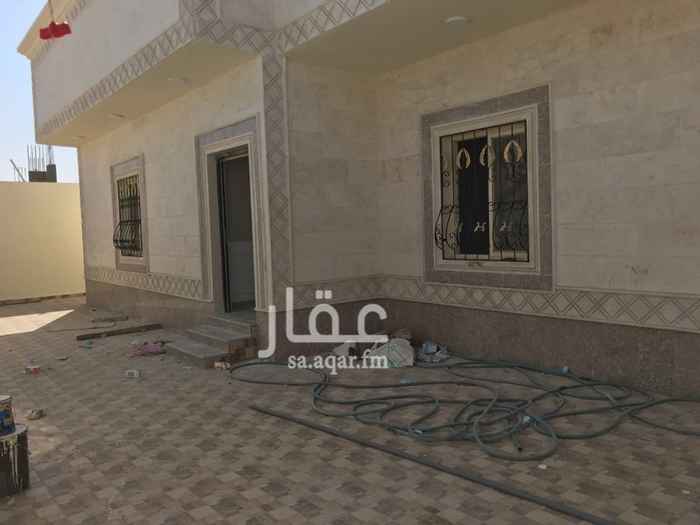 بيت للبيع في حي غرب النابية في سيهات
