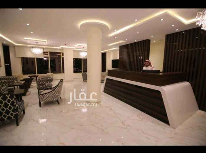 1699751 شقة عبارة عن غرفة و صالة و مطبخ و حمام للايجار الشهري عام دراسي فقط
