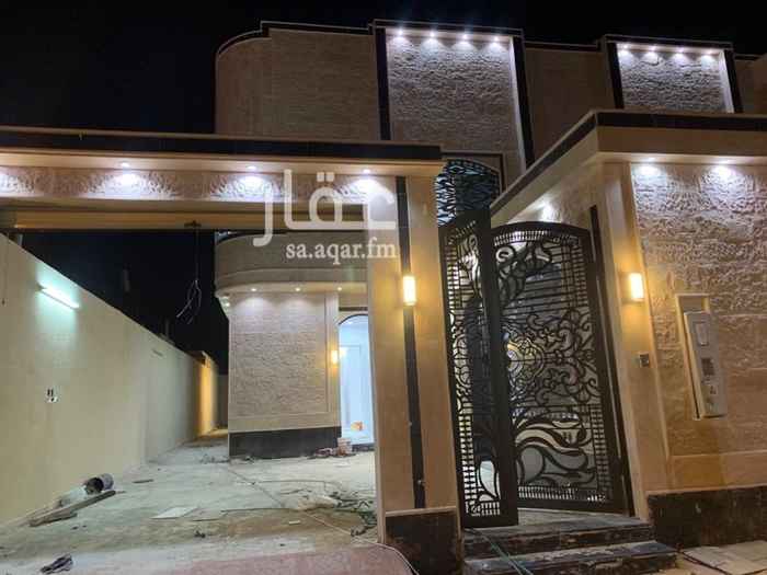 1767083 للبيع بالتقسيط والنقد فيلا درج صالة بحي طويق مخطط نمار بناء شخصي وتشطيب ممتاز وجميع الضمانات ع العقار موجودة وموقع متميز به كافة المرافق والخدمات ومكونة من مدخل سيارة وحوش ومشب ومجلس رجال ومقلط ومجلس نساء ومطبخ بالمستودع وصالة وفوق ٣ غرف نوم وملحق بالدور العلوي كما يوجد لدينا حلول تمويلية ميسرة والتعامل مع جميع البنوك