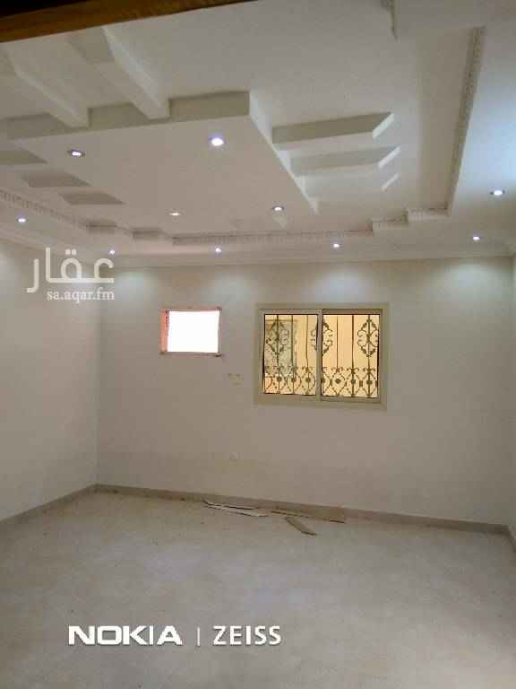 1697370 دور علوي نضيف مدخل يتكون من مجلس رجال وغرفة طعام رجال وسيع وثلاث غرف نوم وثلاث دورات مياه وغرفة غسيل ونشافه ومطبخ وصاله كبيره
الموقع تقاطع الشفاء عسير