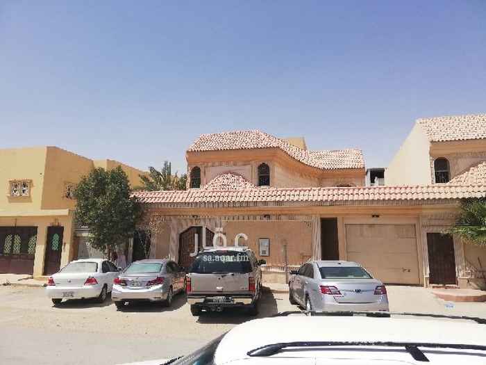 1471104 فلاء بحي حطين مساحه ٤٥٠ العمر ١٦ سنه بناء شخصي درج في الصاله بدون شقق
الدور الأرضي استقبال مع غرفة كبار سن
الدور العلوي 5 غرف وصاله كبيره _مطبخ _ملحق
واجهت الفلاء جنوبيه عرض الشارع 20.
