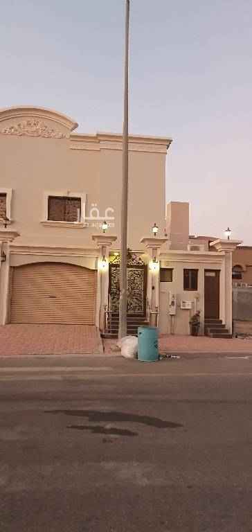 1673055 حوش - كراج - غرفة سائق
مجلس - صالة - مقلط - مطبخ داخلي - مطبخ خارجي مع مدخل
الدور الثاني
عدد ٤ غرف نوم وحدها منهم ماستر
الملحق
غرفة خادمة بحمام خاص وغرفة غسيل ومستودع