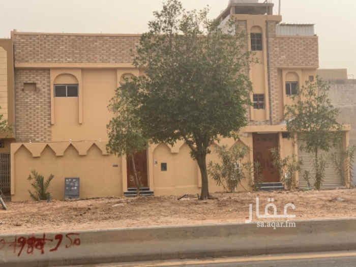 1645596 غرفتين نوم ومقلط ومجلس وثلاث دورات مياه وغرفة جلوس للنساء ومطبخ ويوجد بالسطح غرفتين واحدة منها للنوم ويوجد بها دورة مياه اما الحوش يوجد به كراج للسيارة ومستودع للتخزين مع العلم ان المطبخ غير مركب وان العمارة تم ترميم سباكتها للعمارة كاملة