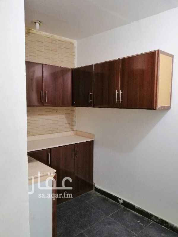 1293248 شقق عزاب فاخره للايجار
الشقق تتكون من غرفتين وصاله ومطبخ وحمام
الشامله المكيفات و مطبخ
طريقه الدفع كل ثلاثه اشهر او سته اشهر
او شهر 1300 ريال