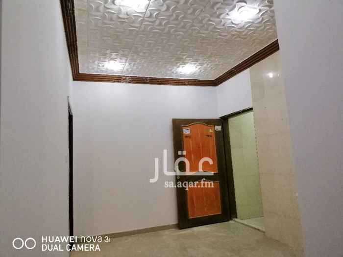1336839 شقه عوائل ثلاث غرف وصاله حمامين ومطبخ
