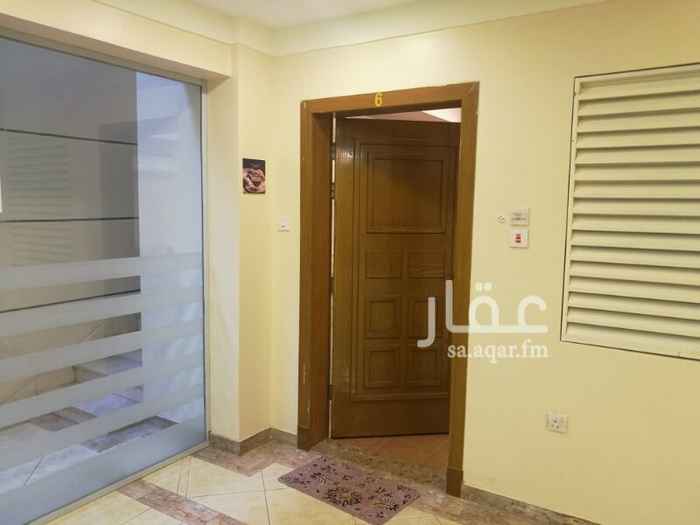 1340701 شقة غرفة وصالة ومطبخ وحمام وركن للغسيل الشقة بدروم فيها حارس وقريبة من مكان الخدمات
