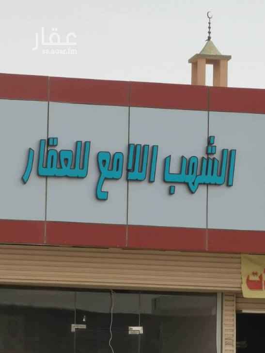 1660658 دور مكون من شقتين من ثلاث غرف وحمامين وصاله ومطبخ