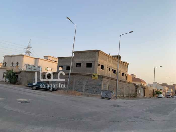1580007 فيلا عظم تصميم جميل الدور الثاني له مدخل خاص وكراج مستقل عن الدور الارضي مع ملحق خارجي