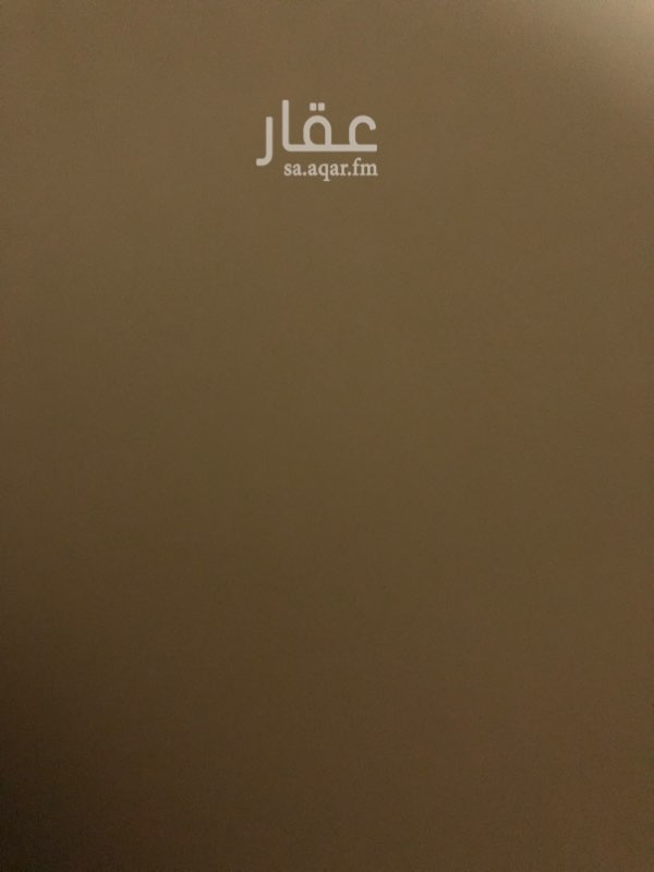 1240957 محل للتقبيل او للايجار بالسوق الدولي القسم الجديد فتحتين عالسوم
