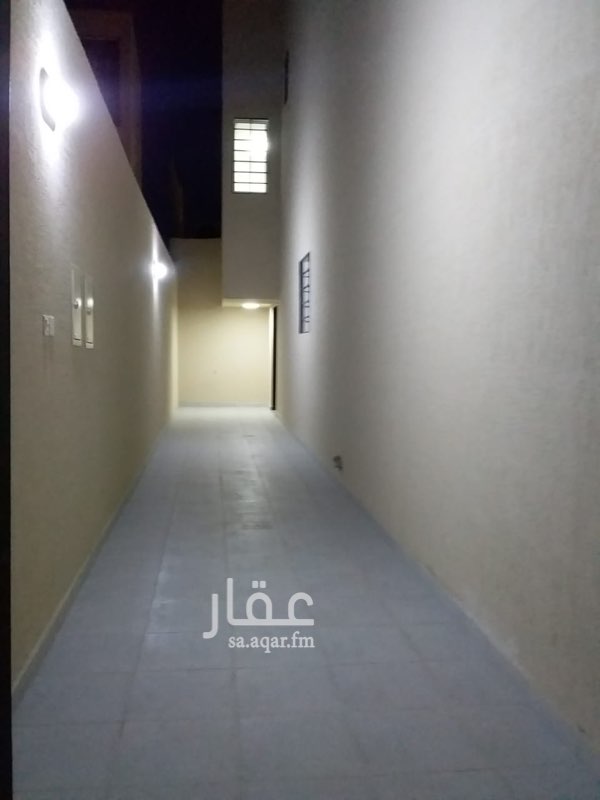1754749 مجلس ومطبخ وصالة وغرفتين نوم دورتين مياه
الشقة جديدة