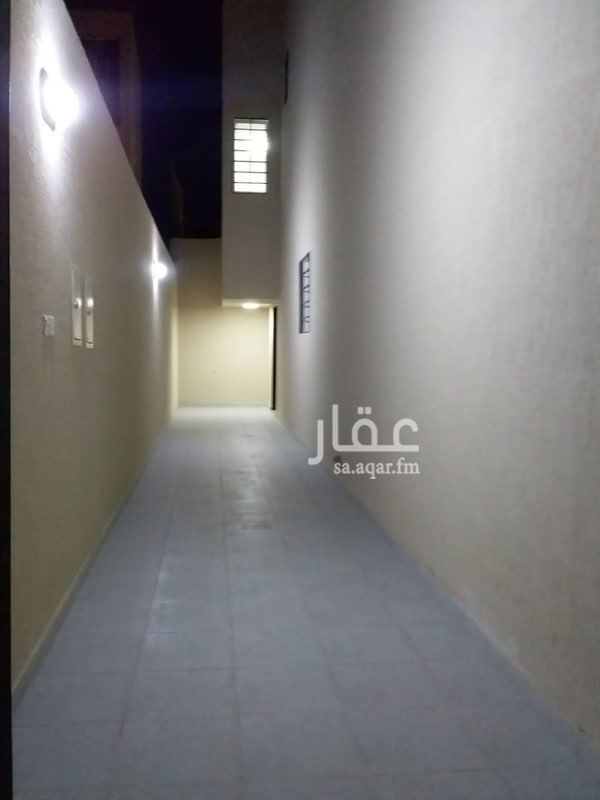 1754859 مجلس ومقلط وصاله وغرفتين نوم وثلاث دورات مياة
الشقة جديدة