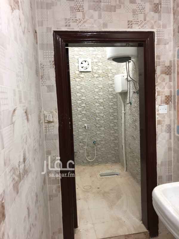 1549536 السلام عليكم ورحمة الله وبركاته .. يوجد لدينا شقه في الدور الثالث بدون سطح جديد وموقع ممتاز قريب بقال وقريب المسجد لتواصل على الرقم 0531115521 أبو أنس