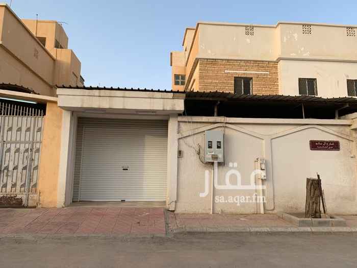 1529316 للايجار دور
حي: الخالدية ( الدرعية )
الواجهة: غرب
شارع: ٣٠
المساحه: متوقع ١٢٠ متر
المواصفات:
الدور الارضي: مدخل سياره وملحق خارجي مع دورات المياه
الدور العلوي: مجلس وصاله و٢ غرف نوم ومطبخ و ٢ دورات المياه وبالإضافة إلى مستودع
السطح: غرفة خادمة ومنطقة غسيل ملابس مع وجود غرفه في السطح
للاستفسار الاتصال على الرقم التالي:
0531147774