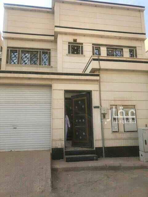 1586570 دورارضي اجار شهري
ملحق مدخل سياره مساحة ٣٨٠ حي الرمال الذهبي
مجلس مقلط مطبخ صاله ٣غرف نوم