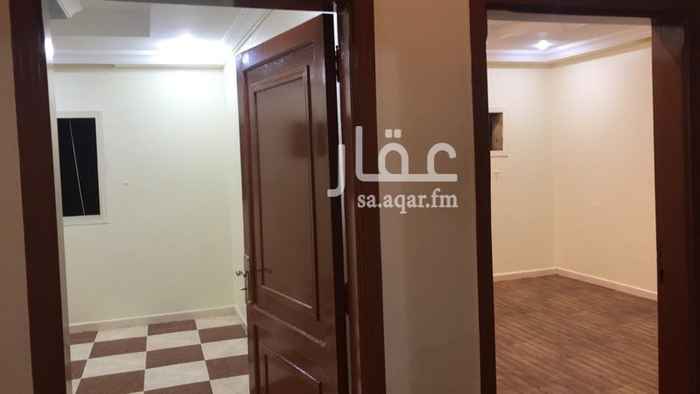1601825 شقه غير موثثه مدخل واحد الدور الرابع مكونه من صاله واربع غرف نوم وغرفة شغاله ومطبخ وثلاث دورات مياه مع موقف سياره خاص الخدمات كله موجوده صيدليه تموينات مع مخبز ومغاسل ملابس كله توصل لاحد البيت مسجد كبير فيه صلاة جمعه جيران ونعم الجيره عسل التواصل واتساب لقلة دخولي الموقع في حالة تعذر الرقم الاتصال ع خطي الثاني 0591930038 اتصال لازم دفعه شهرين وبعد كذا بالشهر ماعندي مشكله ارجو مايتواصل الا الجاد وبعد مايشوف الشقه
