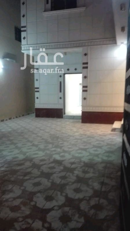 1351095 دور ارضي بحي الرمال التعمير. مستخدم ٦ شهر شارع ٣٠ توجد غرفه سائق وغرفه شغاله