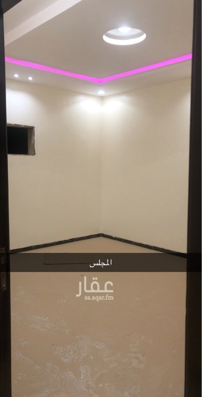 1761210 شقه جديده يوجد بها مجلس رجال و صاله وعدد ٢ غرف نوم ومطبخ ودورتين مياه ويوجد بها مدخلين مدخل رجال ومدخل نساء ويوجد فيهاء ديكور سقف نازل
العداد مشترك
موقع البيت علئ شارعين ومدخل المستاجرين من جهه الشرق
وسعر خاص للي ماعندهم عائله ويكون الدفع كل ٦ شهور