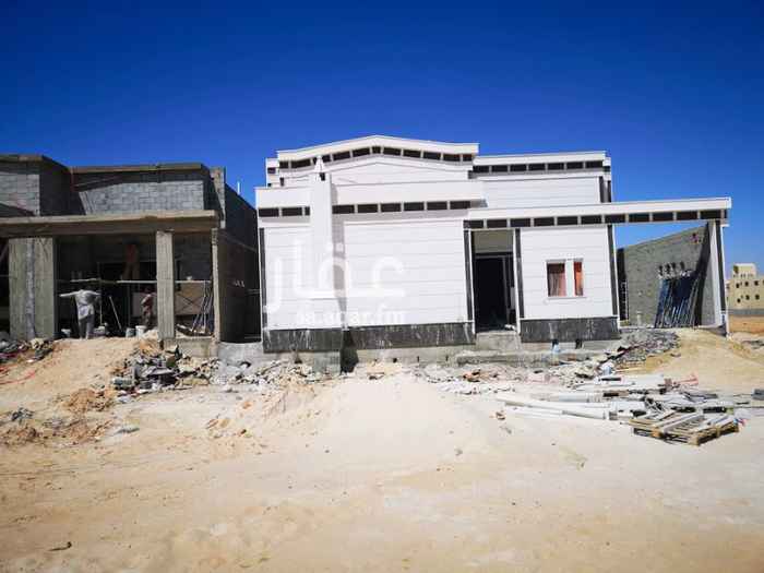 1434965 دور موسس ثلاث شقق تشطيب ممتاز وديكورات حديثه وضمانات كامله من كهرباء وسباكه وعوازل
حي المهديه يفتح على مرفق شارع ٢٠