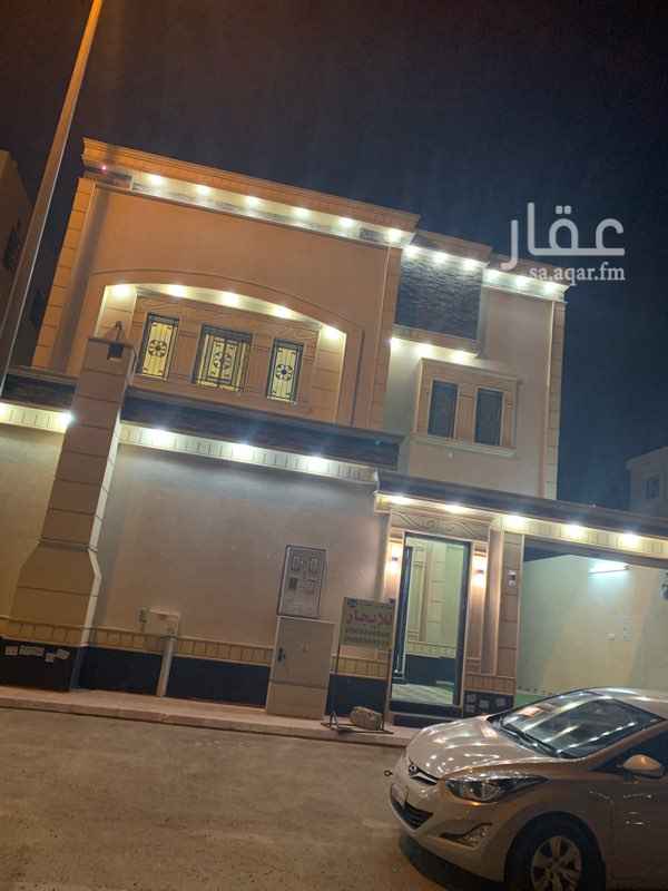 1652632 فله في مخطط 38 حي المونسيه للايجار الدور الارضي مجلس ومقلط ومشب وصاله ومطبخ وغرفة خادمة وغرفة سايق
الدور الاول
اربع غرف نوم