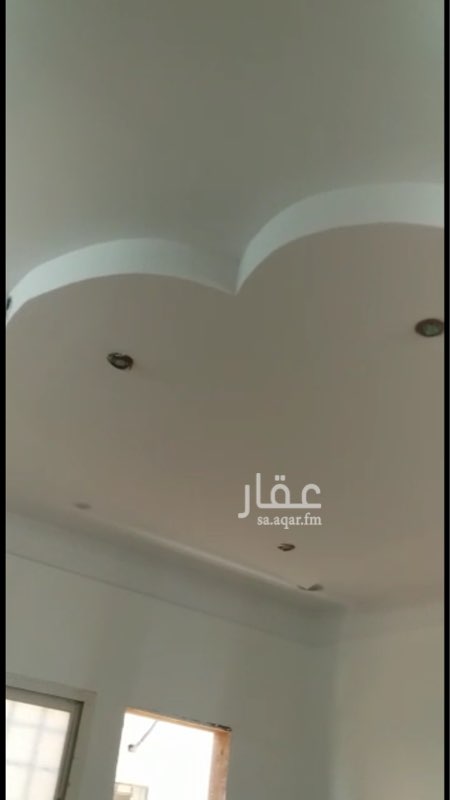 1640953 شقه في فله خاصه بجانب الجسر المعلق مخرج 30 مجدده بلكامل . شهري او سنوي ما يخالف ... الجار قبل الدار ..
