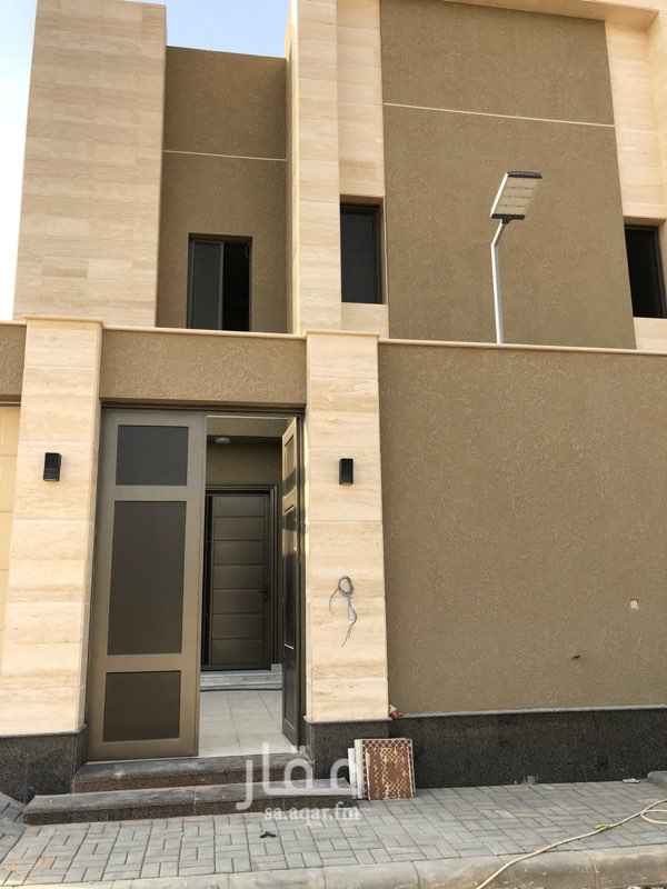 1760340 مخطط الدار
فله واستراحه
مساحه:816
الواجهه:جنوبيه
الشارع:٢٠+مرر٨
المواصفات الاستراحه:
صاله، مجلس، مطبخ، دوره مياه مع مغاسل، غرفتين، دوره مياه، مع وجود مسطح اخضر
مواصفات الفله:
الدور الأول:
درج مع وجود درج جانبي+ مصعد، مجلس، مقلط، دوره مياه، صاله، مطبخ، مستودع يطل على السور، مدخل سياره
الدور الثاني:
صاله صغيره، غرفه مع دوره مياه، غرفه رئيسيه، دوره مياه، غرفتين مع دوره مياه مشترك، مطبخ، غرفه، دوره مياه
الدور الثالث:
غرفه، دوره مياه، مطبخ، صاله، غرفتين، دوره مياه، غرفه، حمام، السور
ملاحظة :على السوم