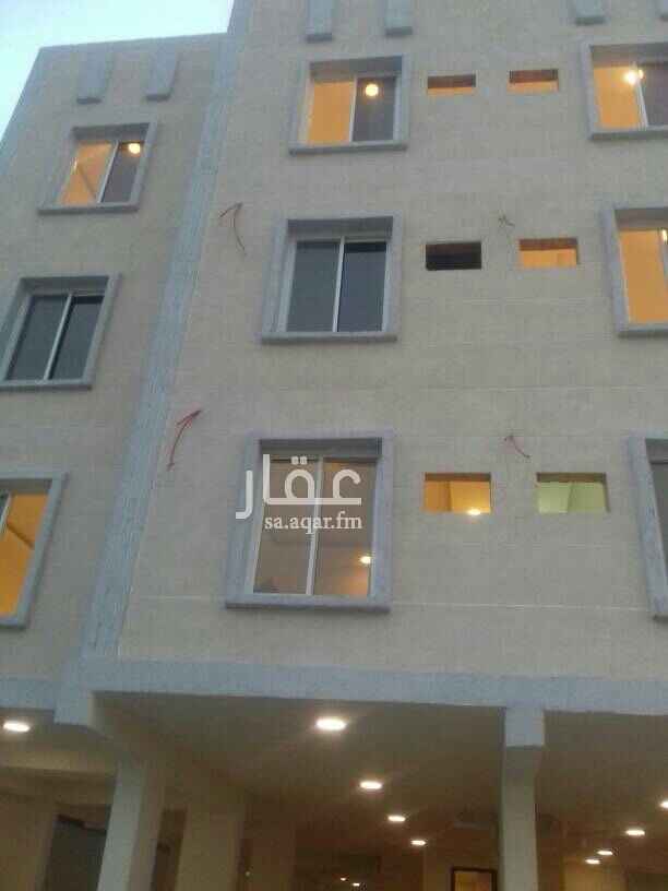1678569 شقق مكونه من اربعه غرف ثلاثه غرف نوم ومجلس وصاله ومطبخ وثلاثه دورات مياه ومصعد ومدخل سياره .البيع كاش.