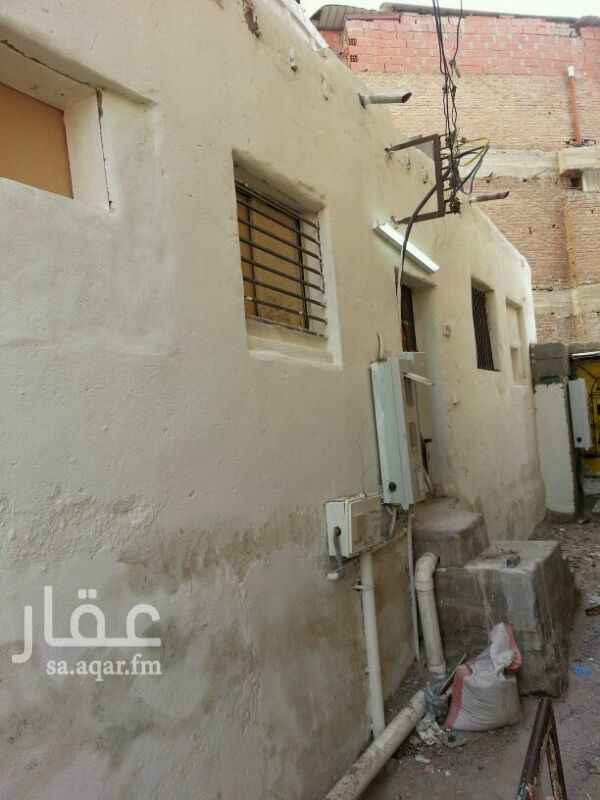1580540 فرصة استثمارية
بيت قديم
في الروضة المعابدة قريب من أنفاق الفيصلية المؤدية للحرم
وكبري الروضة
المساحة 135متر
3كم عن الحرم
2.5كم عن منى
مظاهر لفندق روضة الشريعة وفندق الماسة الروضة
البيت مرتفع درج فوق 20درجة
يفتح على ممر 2متر غير نافذ
السيارة لا تقف عنده
مؤجر ب15ألف سنويا
عليه تصريح 3أدوار وملحق
مباشر مع المالك
وصل السوم الآن 950ألف زائد الدلاله
البيع قريب