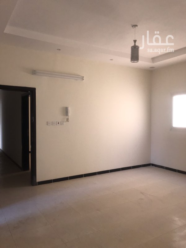 1409773 شقه الدور الثاني
اربع غرف وصاله
جديده مطبخ راكب
السعر (٢٣٠٠٠) دفعتين
للتواصل (0532221170(