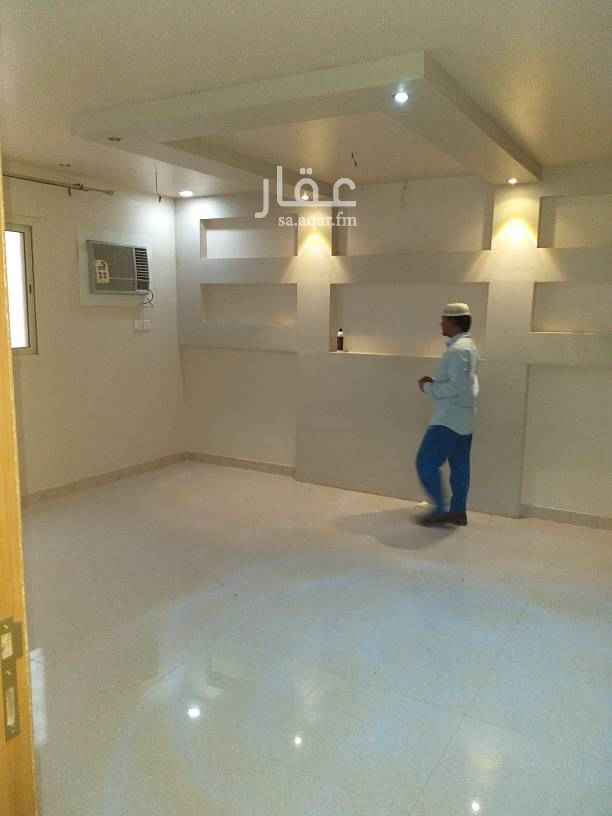 1755051 دور للايجار
في حي الخنيني
سبعه غرف وصاله
ومطبخ راكب.
ومكيفات راكب
يفتح على شارع
عشرين