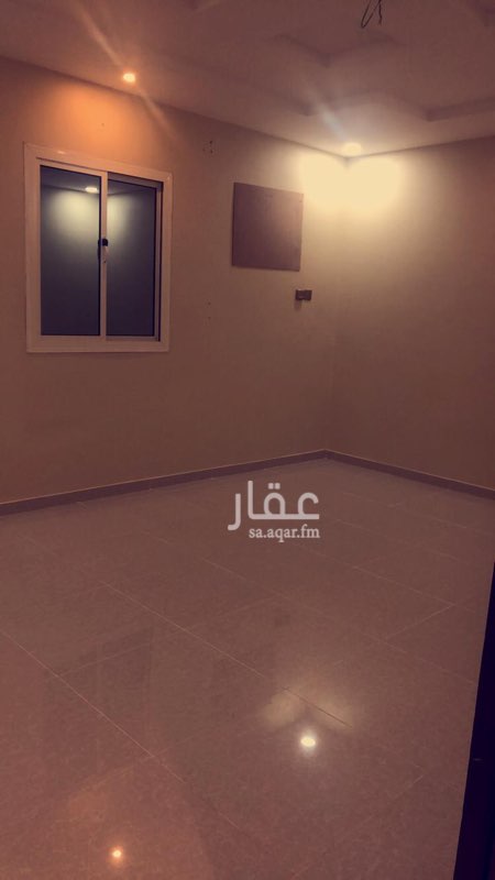 1506217 صالتين و ٣حمامات ومطبخ و ٥غرف
يوجد ٣ سخانات
للاستفسار: 0532236766