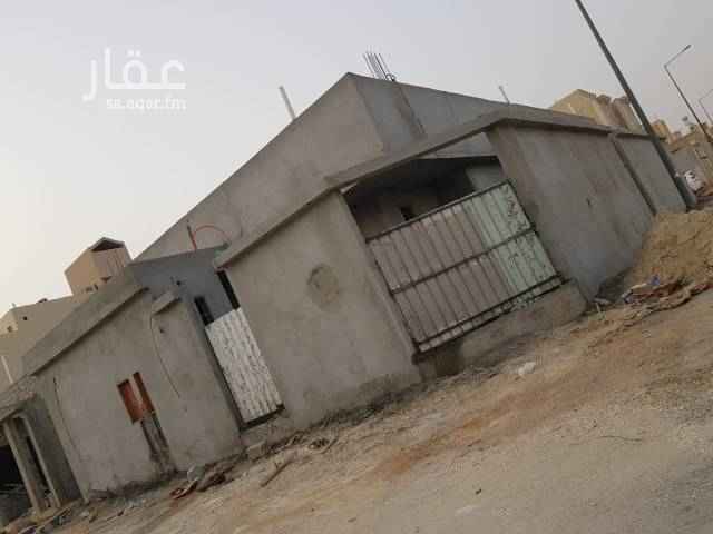 1529738 دور للبيع مساحته ٤٠٢ على شارعين شارع ١٥ وشارع ١٨ مشب وحمام خارجي ومجلس وصالتين ومطبخ ومقلط وغرفة خادمة ومخزن وثلاث غرف وثلاث دورات مياه وحوش ومدخل سيارة الموقع المزيني حي بدر الموقع غير دقيق للمعرفة راسلوني واتس البيع قريب بإذن الله