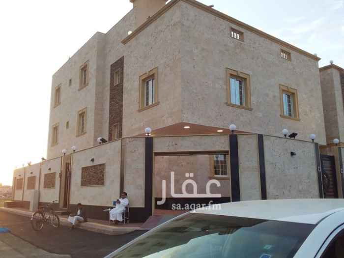 1401204 ادورالارضي مكون من ٥ غرفه و٣ حمام ومدبخ وصاله
ودورالاول مكون من ٥ غرفه و ٣ غرفه ومدبخ وصاله
ولملحق ٣غرفه و٣حمام ومدبخ وصاله
وتوجدجميع العروض