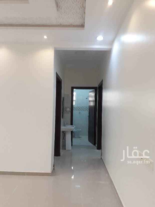 1401218 شقة جديد دور ثالث ( ملحق )
٣ غرف وصالة ..
مدخلين ..
سطح مستغل للشقة ..
الكهرباء مستغل...
دفعتين ١٨٠٠٠ الف
شهري ١٥٠٠ ..