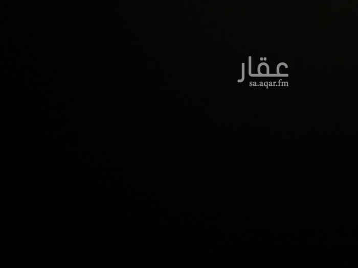 1633717 مطلووب شقق عزاب بشرق الرياض غرفتين وصالة ومجلس وبأي سعر يبيها بس تكون نظيفه وبحي كويس وشكرا..