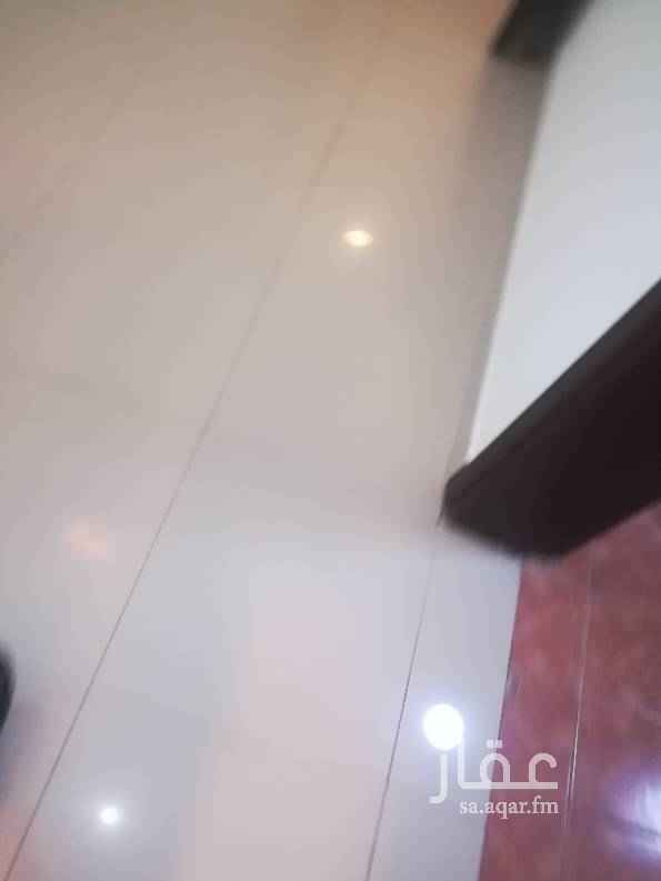 1585445 شقه عوائل للايجار في حي قرطبة الغربيه مكونه من ثلاثه غرف وصاله وحمامين ومطبخ راكب ومكيفات راكبه
الإيجار ٢٠ الف
على دفعتين