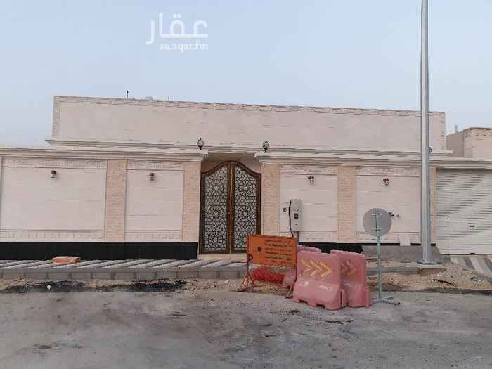 1671847 للبيع دور وملحق مؤسس علي دور وثلاث شقق في حي الامانه في الدمام .
المساحه ٦٠٠ متر
السعر مليون و٢٥٠ ألف