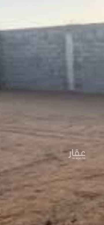 1745048 حوش مساحته ١٨٠٠ م علي شارعين