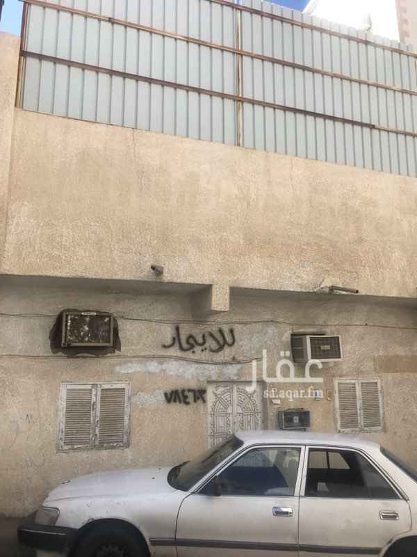 1296651 بيت مسلح دورين ماجر حالياً ب الف ريال شهري الحد ٢٠٠ الف للتوصل 0505784603