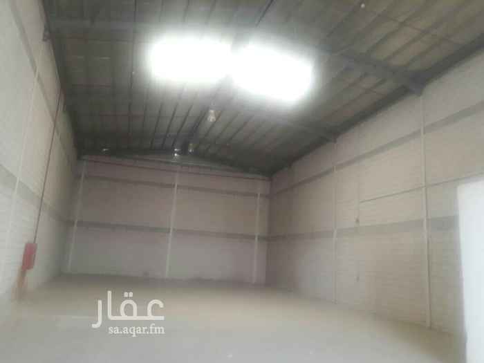 1736799 مستودعات للايجار مساحات مختلفه جنوب الرياض حي طيبه و الدار البيضاء