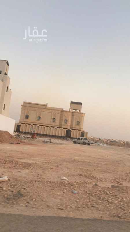 1700359 من المالك مباشر،،،فله درج صاله + 3 شقق لايجار بالمهديه اخر عويصه يمين فله فاخره واجهتها حجر بيج شماليه