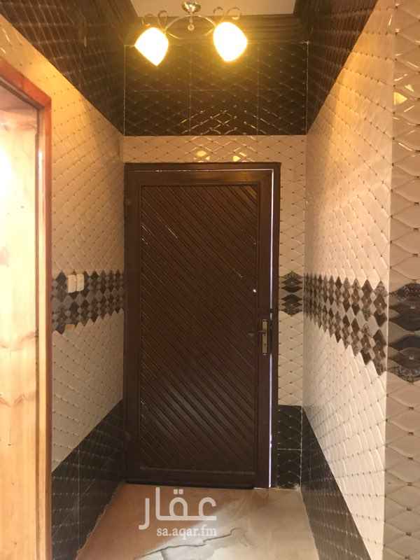 1564146 يوجد دور مؤثث في طريب مكون من
مجلس رجال
ومقلط
و مطبخ
و صالة
ومجلس نساء
وغرفة نوم رئيسية
وغرفة نوم ثانية
و3 دورات مياه
وحواش كبير
ومدخل سيارة
الموقع في مخطط جديد وقريب من السواق