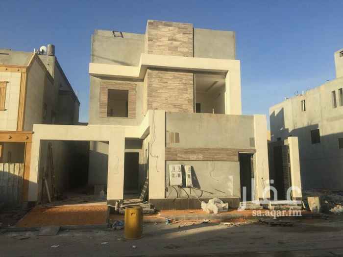 1349786 للبيع فيلا درج صاله وشقتين شغل شخصي بحي الياسمين ١٥ شرقي
ملحق خارجي ، غرفه سائق مع دوره مياه
مجلس رجال مع دوره مياه ، مقلط ، صاله، غرفه نوم ، مطبخ .
الدور الاول
٣ اجنحه نوم .
السطح
صاله رياضيه ، غرفه غسيل ملابس، ملحق شغاله
تتوفر جميع الخدمات العامه والخاصة
تتوفر جميع الضمانات
قريبه من الطرق الرئيسية
الموقع غير دقيق
