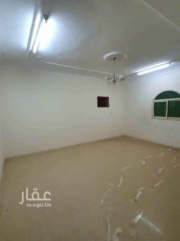 1703418 دور ثاني لليجار ٤ غرف نوم ومطبخ صاله ومقلط ومجلس
٣ دورة مياه
حي الاركان الندوه