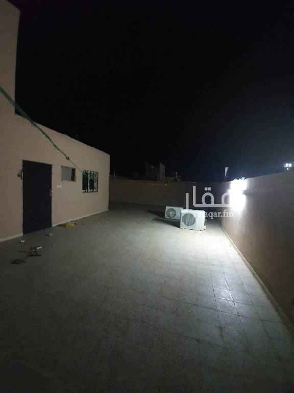 1703513 شقه سطح مع الحوش مجدده ٣ غرف نوم ومجلس وصاله ومطبخ
حي السويلمي