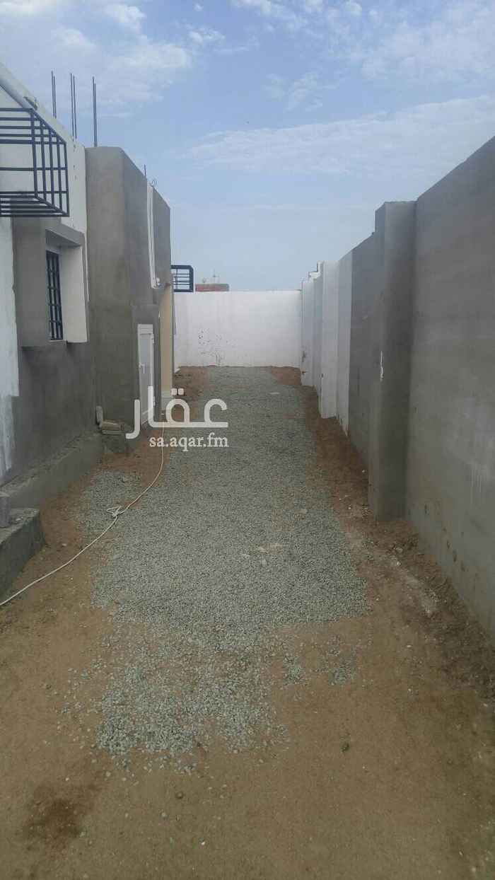 1582425 شقق عوائل للأيجار مكونه من غرفتين وصاله وحمامين ومطبخ الايجار لايشمل الكهرباء والماء
عداد منفصل لكل شقه
