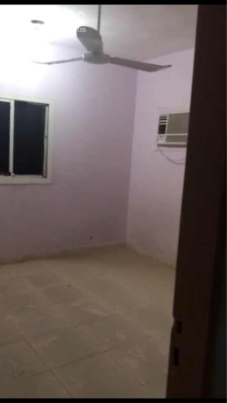 1383114 شقة كبيرة
والواجهة على الشارع
وبصك
صاحبها محتاج
التواصل واتساب فقط